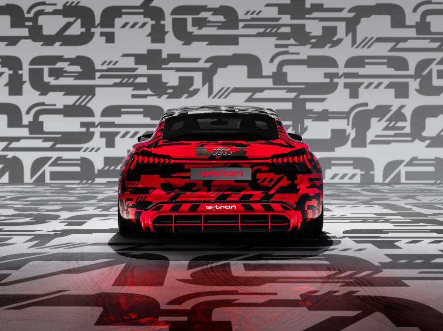  Audi e-tron GT Concept 2018 года  (фото 32 из 69)